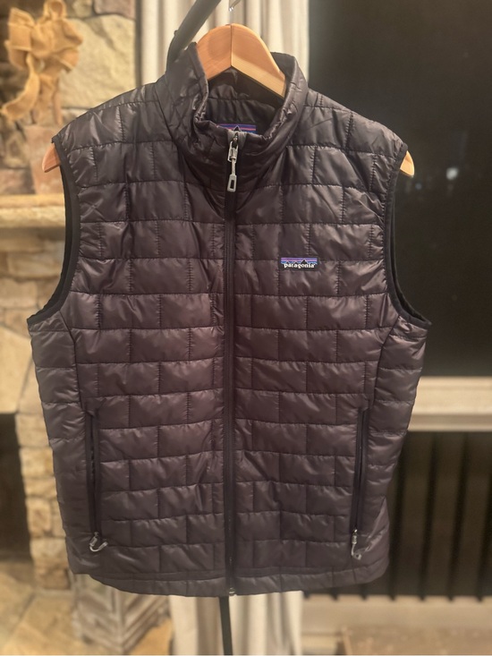 Patagonia Other - Mens Patagonia vest black M Medium EUC